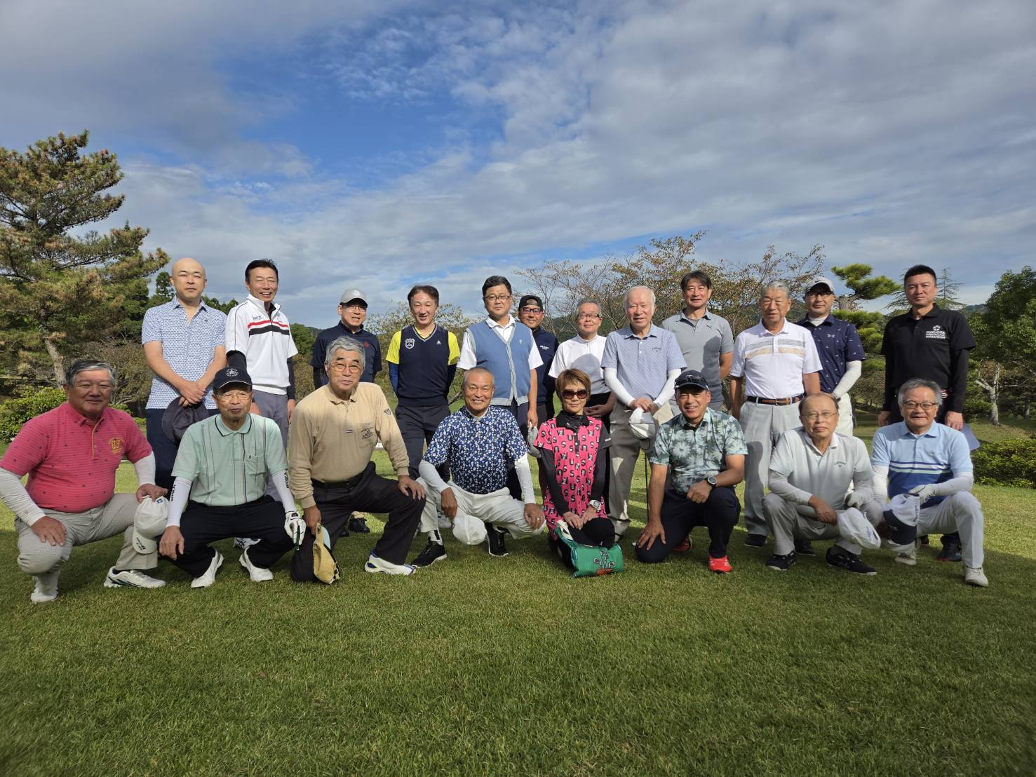 親睦ゴルフ大会 集合写真1